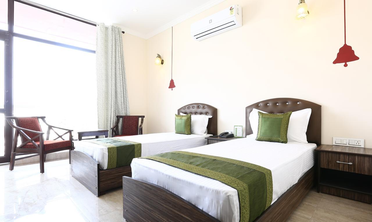 Treebo Blessing Bells Hotel Dehradun Ngoại thất bức ảnh