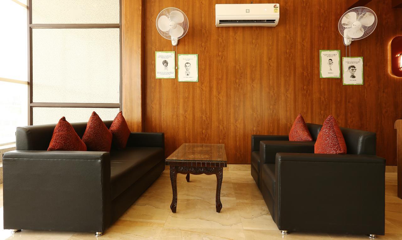 Treebo Blessing Bells Hotel Dehradun Ngoại thất bức ảnh