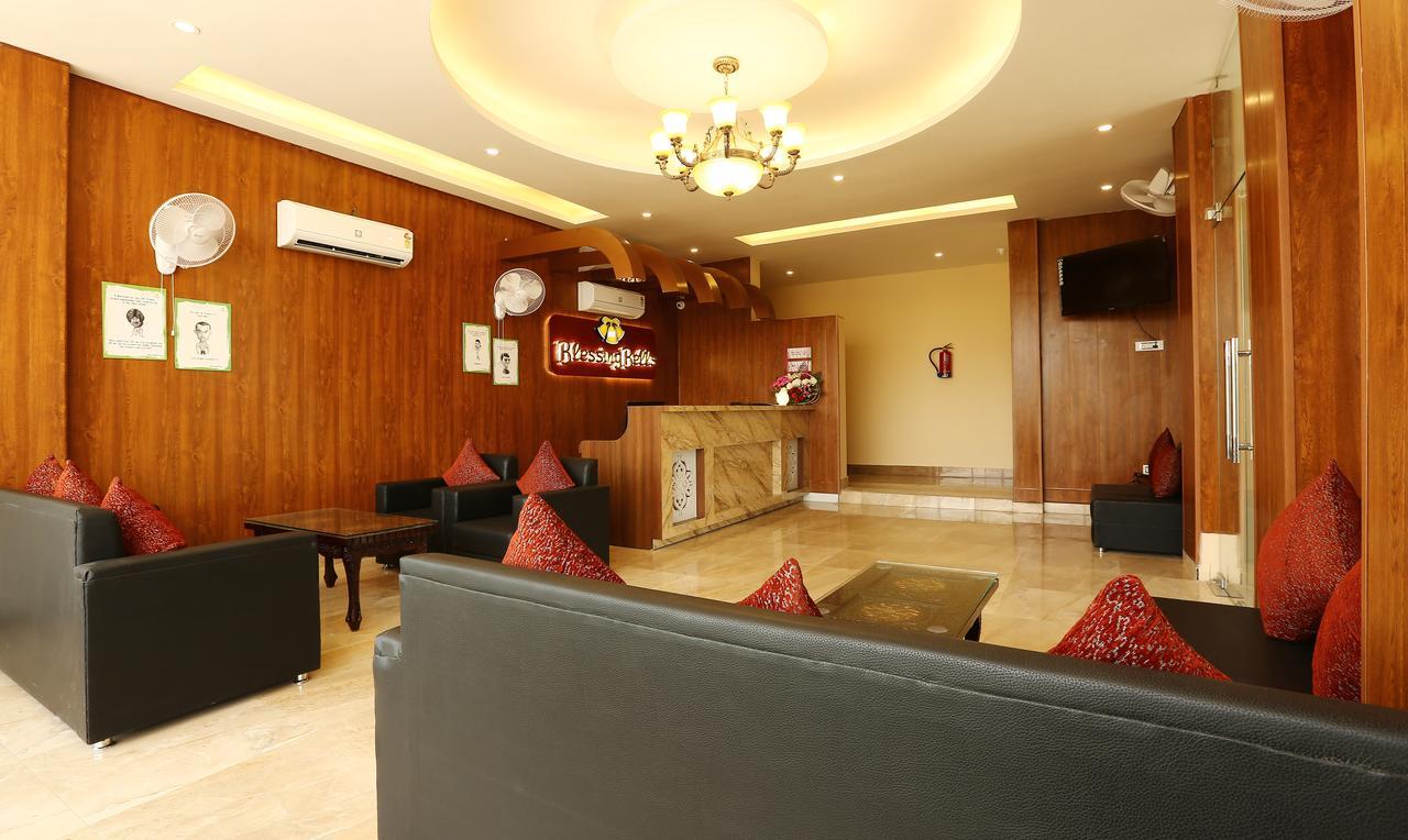 Treebo Blessing Bells Hotel Dehradun Ngoại thất bức ảnh