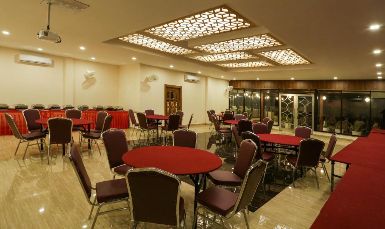 Treebo Blessing Bells Hotel Dehradun Ngoại thất bức ảnh