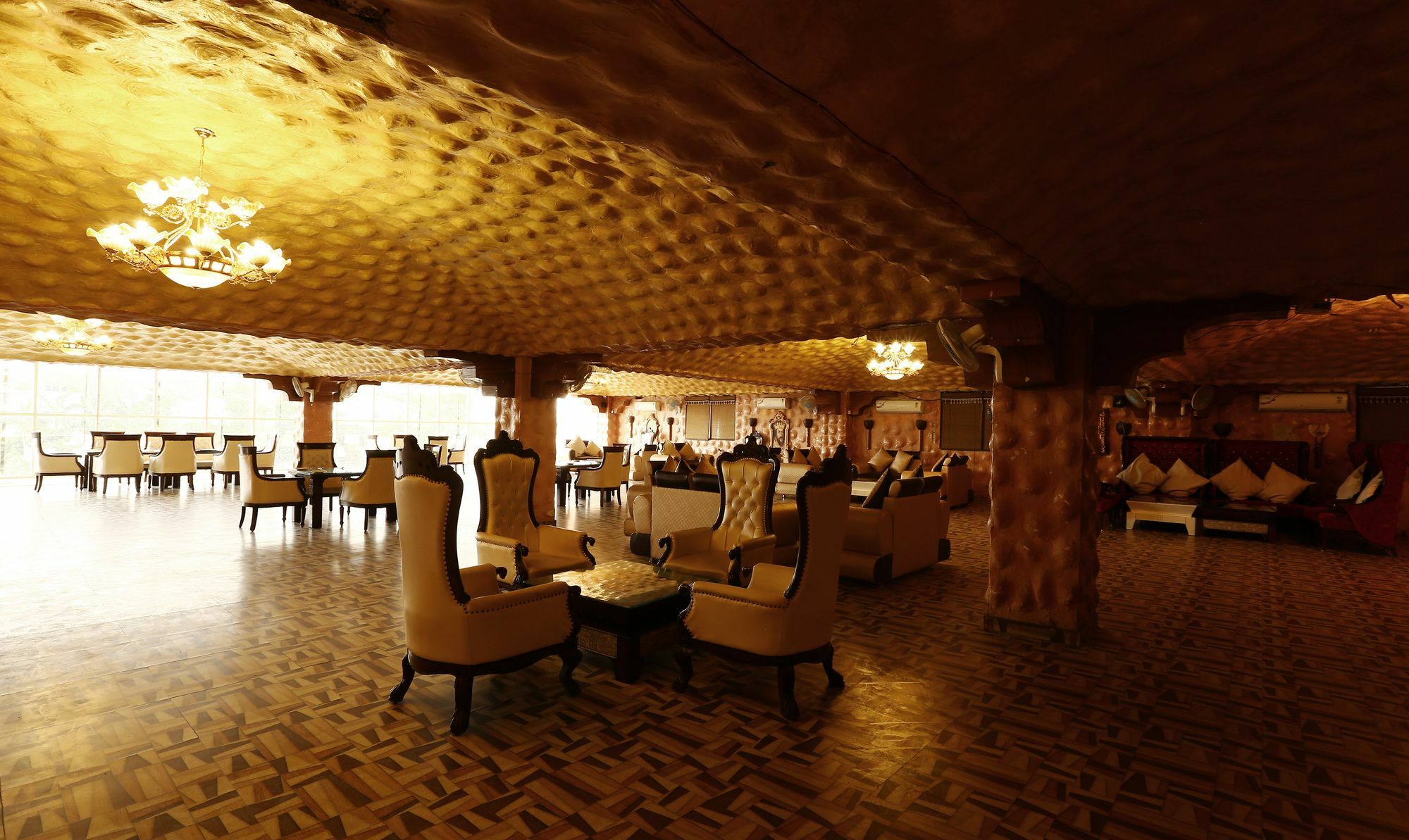 Treebo Blessing Bells Hotel Dehradun Ngoại thất bức ảnh
